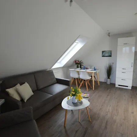 6, Inkl 1 Parkplatz *
