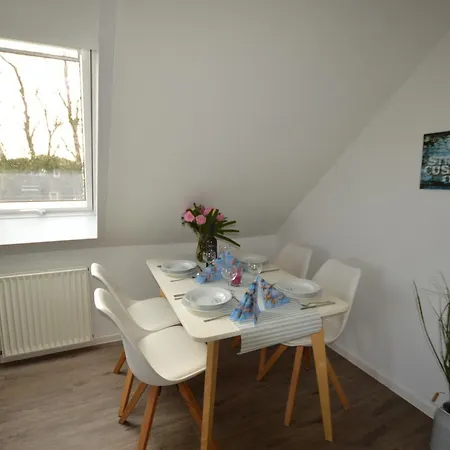 6, Inkl 1 Parkplatz